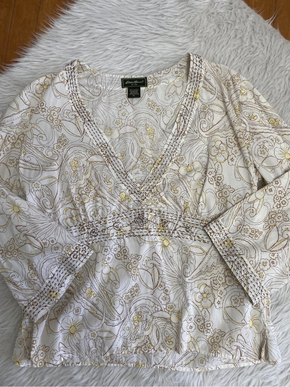 Eddie Bauer White & Light Gold Paisley V-Neck Blouse